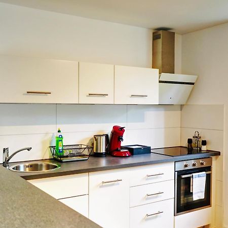 Stilvolles Apartment In Stadtnaehe-Parkplatz- 4 Personen- Balkon Wolfsburg Kültér fotó
