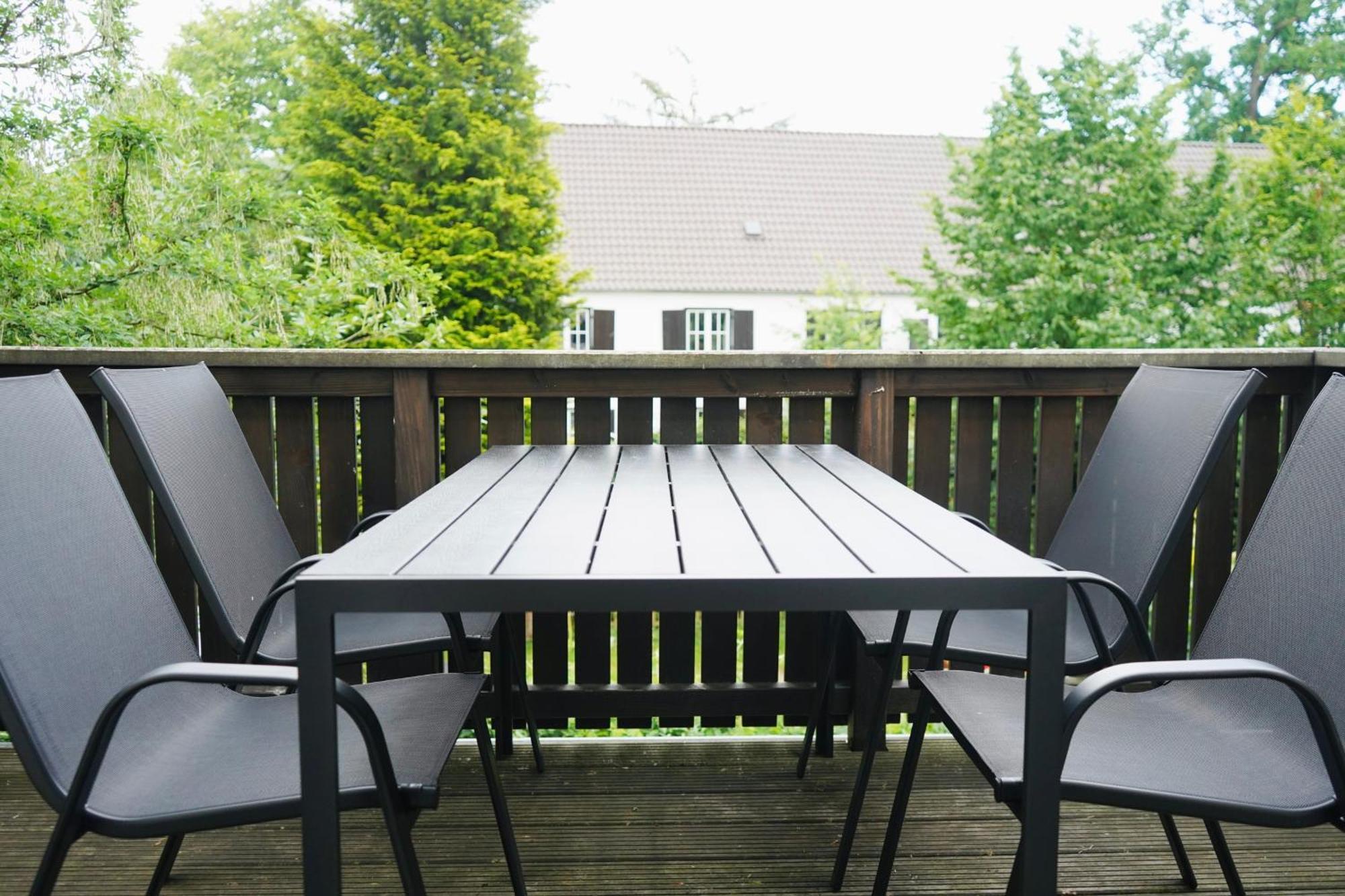 Stilvolles Apartment In Stadtnaehe-Parkplatz- 4 Personen- Balkon Wolfsburg Kültér fotó